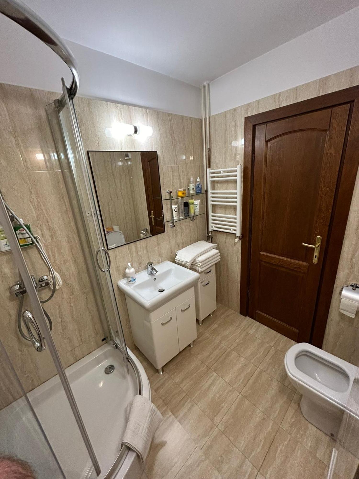 Apart. Premium Ultracentral, 3 Camere Loc Parcare. Ploieşti Esterno foto